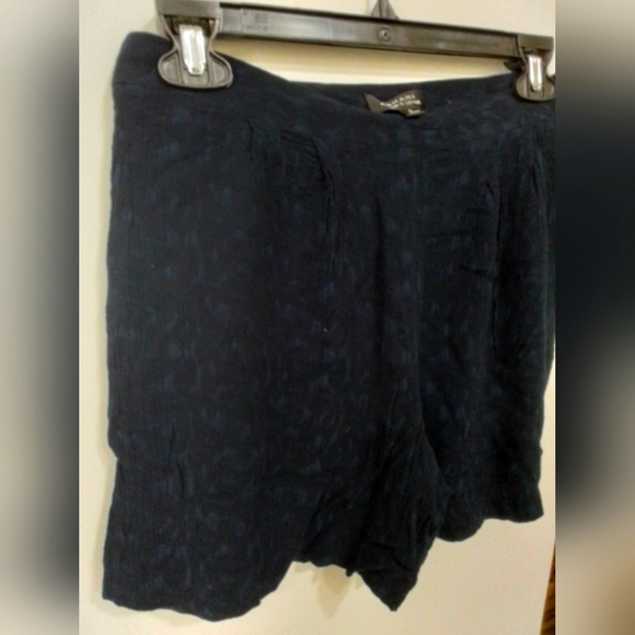 Tahari Pants - Tahari Navy Shorts